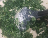 Foto del paso 2 de la receta: Buñuelos de bacalao y espinacas