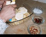 A picture of step 1 of Creamy fruit chat.