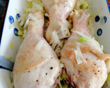 Foto del paso 4 de la receta: Pollo asado con manzana y frutos secos