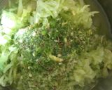 खमंग काकडीचे थालीपीठ (khamang kakdiche thalipeeth recipe in marathi) रेसिपी स्टेप 2 फोटो 