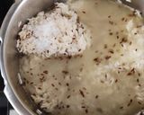 A picture of step 2 of Jeera rice and dal tadka.