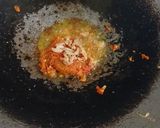 Foto langkah ke 2 dari resep Nasi Goreng Kunyit Udang Kering.