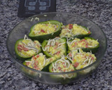 Foto del paso 14 de la receta: Zapallitos rellenos de gulas y jamón