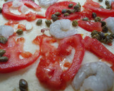 Foto del paso 2 de la receta: Pizza Gambas amb Salmó fumat i alcaparres