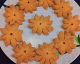 फूल मठरी (phool mathri recipe in Hindi) रेसिपी चरण 6 फोटो