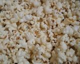 Foto langkah ke 2 dari resep Caramel Popcorn.