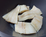 Foto del paso 1 de la receta: Bacalao con salsa de pimientos y bechamel en Thermomix