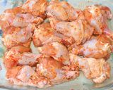 Foto del paso 1 de la receta: Trutros de alas de pollo con salsa de bbq