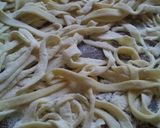 Foto del paso 3 de la receta: Fideos caseros al huevo🍜