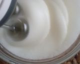 Foto del passaggio 1 della ricetta Gelato al cioccolato e menta 🌿 homemade con panna