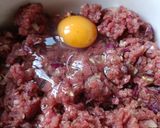 A picture of step 3 of Beef Sirloin Burgers.