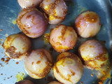 ભરેલાં કાંદા નું શાક(bhrela kanda nu saak in Gujarati)