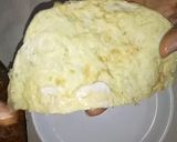 A picture of step 7 of Egg samosa with gravy.