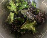 Foto del paso 2 de la receta: Chips de kale en freidora de aire