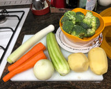 Foto del paso 1 de la receta: Crema de brócoli con medallón de merluza