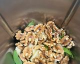 Foto del paso 2 de la receta: Pesto de nueces y albahaca fresca - ideal para Batch Cooking