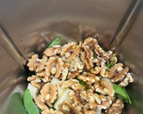 Foto del paso 2 de la receta: Pesto de nueces y albahaca fresca - ideal para Batch Cooking