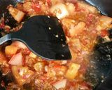 Foto langkah ke 4 dari resep Fried fish with sambal potato.