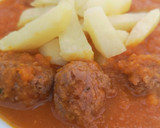Foto del paso 5 de la receta: Albóndigas en salsa de zanahorias y naranja con patatas fritas