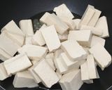 A picture of step 2 of Cola tofu.