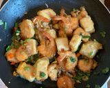 Foto langkah ke 3 dari resep Udang Tahu Cabe Garam simpel.