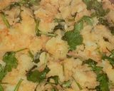 A picture of step 2 of Potato paratha.