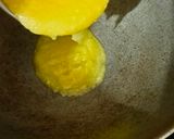 A picture of step 2 of Panjiri Laddu recipe from flour and gram flour.