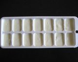 A picture of step 2 of Frozen Yoghurt Bites.