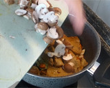 Foto do passo 4 de Seitan estufado com puré de batata