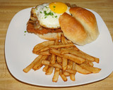 Foto del paso 6 de la receta: SÁNDWICH DE ESCALOPAS DE CHANCHO A LO POBRE. JON STYLE