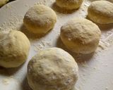 A picture of step 6 of Savoury Donuts.