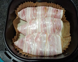 Foto del paso 3 de la receta: Pechuga de pollo enrollada en bacon