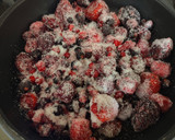 Foto del paso 9 de la receta: Leche frita con salsa de frutas del bosque (sin gluten ni lactosa)