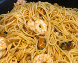 Foto del paso 12 de la receta: Espaguettis con gambas y mejillones