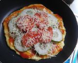Foto langkah ke 5 dari resep Homemade Chicken Sausage Pizza.