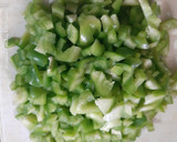 குடைமிளகாய் முட்டைபொரியல் ரெசிபி ஸ்டேப் 1 புகைப்படம்