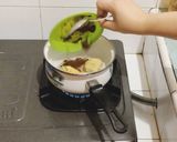 Foto langkah ke 3 dari resep Wedang jahe kopi susu.