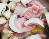 Hình bước làm 2 của món Ramen thịt heo đơn giản