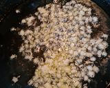 Foto del paso 1 de la receta: Medallon de atún sellado con yuca al mojo