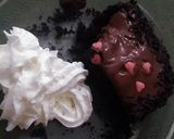 A picture of step 9 of Oreo Biscuit Cake.