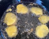 A picture of step 5 of Khambhati dabda bhajia.
