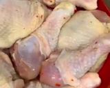A picture of step 4 of Snoop Dogg’s potato chip fried chicken.