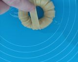Foto langkah ke 3 dari resep Pastel Ring Isi Daging Cincang.