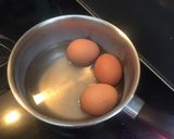 Foto del paso 1 de la receta Empanadillas de huevo y atún
