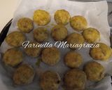 Foto del passaggio 7 della ricetta Polpette di carciofi e patate 👩‍🍳