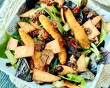 Foto del paso 8 de la receta: Ensalada templada de pollo y seta senderilla con totopos caseros