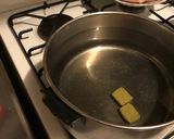 Foto del paso 1 de la receta: Arroz al azafrán con pollo