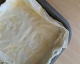 A picture of step 5 of Apple and plum filo tart.