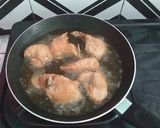 Foto langkah ke 2 dari resep Ayam pedas daun jeruk.
