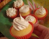 Foto del paso 4 de la receta: Cupcakes de Vainilla Súper ESPONJOSOS 🥰